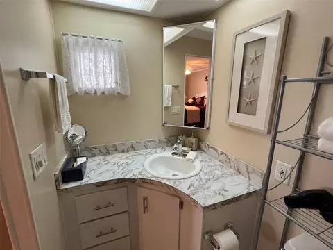 36 Thatch Palm St E, Largo, FL 33770 photo 23