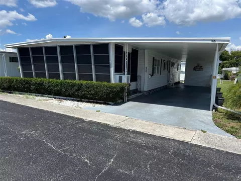 36 Thatch Palm St E, Largo, FL 33770 photo 2