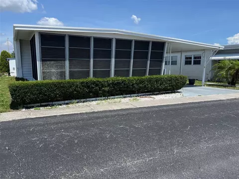 36 Thatch Palm St E, Largo, FL 33770