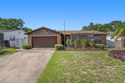 105 Melrose Dr, Safety Harbor, FL 34695
