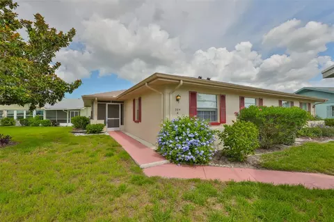 304 Fowling Ct #A, Sun City Center, FL 33573
