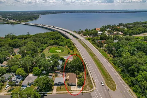 2900 Shore Dr, Safety Harbor, FL 34695