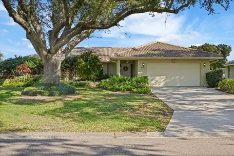 8515 Macoma Dr NE, Saint Petersburg, FL 33702