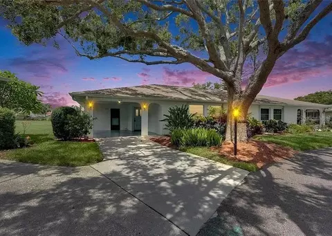 1214 Haddington Cir #1214, Sun City Center, FL 33573