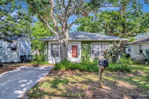 159 6th St NW, Largo, FL 33770