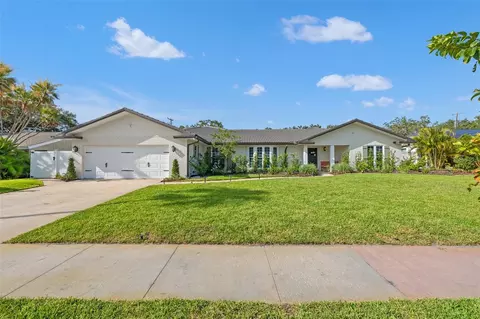 460 Althea Rd, Belleair, FL 33756