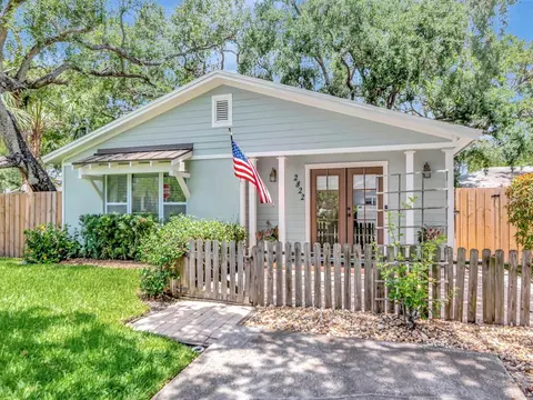 2822 W Bay Ave, Tampa, FL 33611