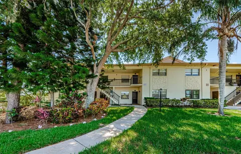 1729 Seascape Cir #102, Tarpon Springs, FL 34689