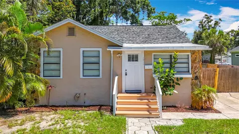 1011 Newton Ave S, Saint Petersburg, FL 33705