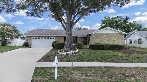 2209 Kingswood Ln, Brandon, FL 33511