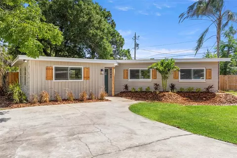8485 Pelican Ln, Seminole, FL 33777