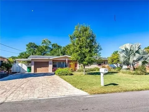 10218 N Fleetwood Dr, Tampa, FL 33612