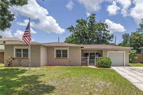 2415 York St N, Saint Petersburg, FL 33710