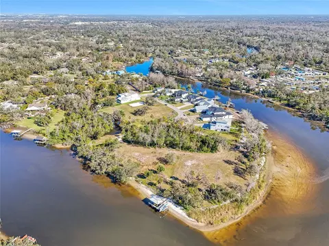 8331 Alafia Pointe Dr, Riverview, FL 33578 photo 3