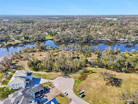 8331 Alafia Pointe Dr, Riverview, FL 33578 photo 4