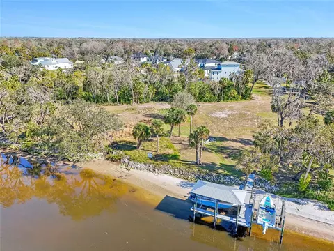 8331 Alafia Pointe Dr, Riverview, FL 33578 photo 5
