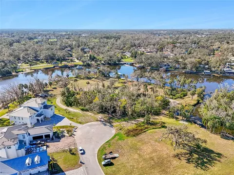 8331 Alafia Pointe Dr, Riverview, FL 33578 photo 2
