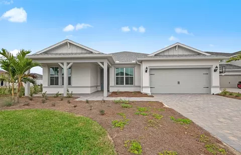 16427 Sapphire Point Dr, Lakewood Ranch, FL 34211
