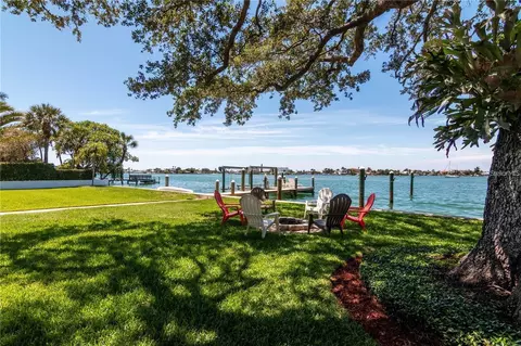 3 Paradise Ln, Treasure Island, FL 33706