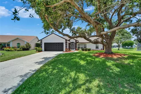 916 48th Street Dr E, Bradenton, FL 34208