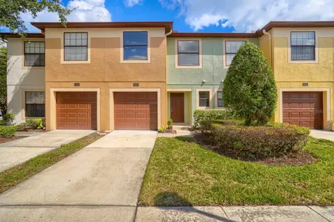 2453 Edgewater Falls Dr, Brandon, FL 33511