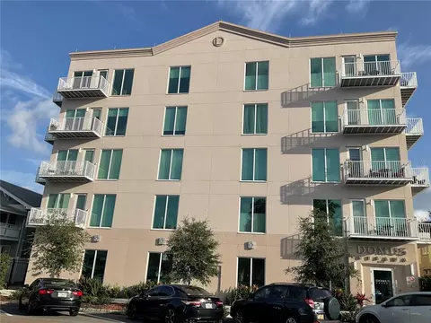 644 3rd Ave S #402, Saint Petersburg, FL 33701