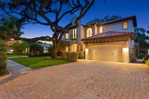 3307 W Knights Ave, Tampa, FL 33611