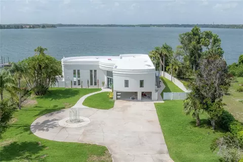 11313 Knights Griffin Rd, Thonotosassa, FL 33592