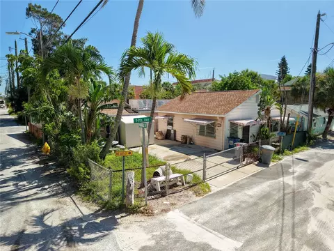 100 94th Ave, Treasure Island, FL 33706