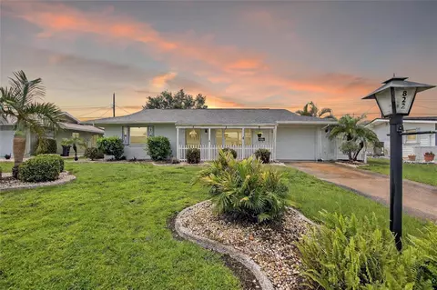 822 Oakmont Ave, Sun City Center, FL 33573
