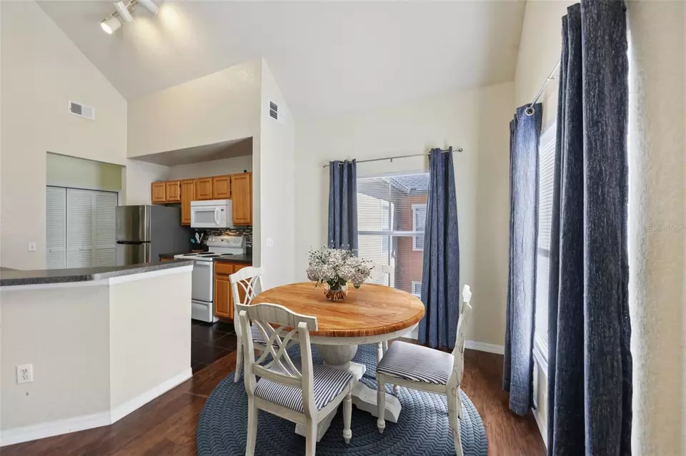 Dining - 6017 Westgate Dr #924, Orlando, FL 32835 photo 1 of 1