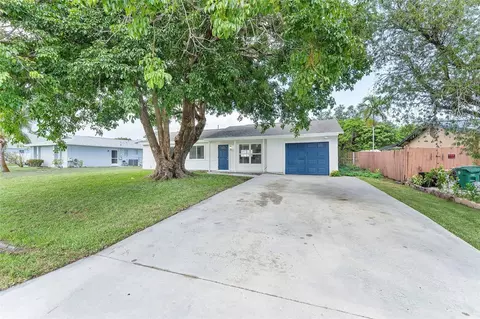 1041 SE Spinnaker Ave, Saint Lucie West, FL 34983