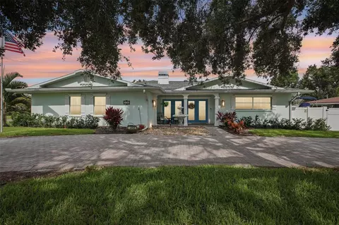 316 Cedar Ln, Largo, FL 33770
