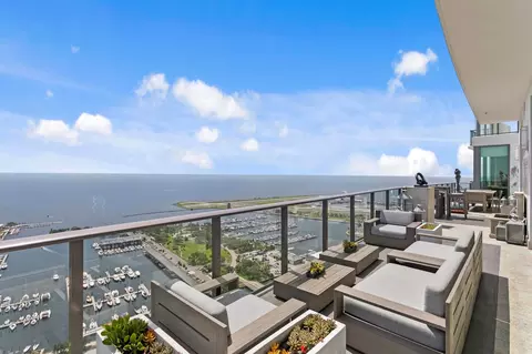 100 1st Ave N #3905, Saint Petersburg, FL 33701