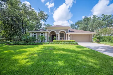 511 Duque Rd, Lutz, FL 33549