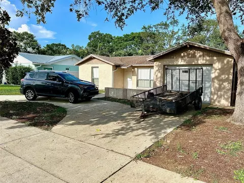 8801 Orange Blossom Dr, Seminole, FL 33772