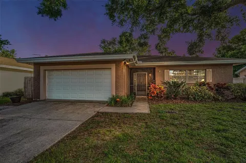 2010 Groveland Rd, Palm Harbor, FL 34683