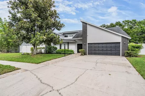 1222 Rainbrook Cir, Valrico, FL 33596