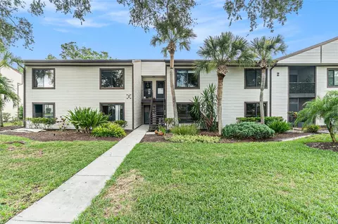326 Moorings Cove Dr #2B, Tarpon Springs, FL 34689