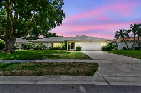 2418 Cardwell Way, Sarasota, FL 34231