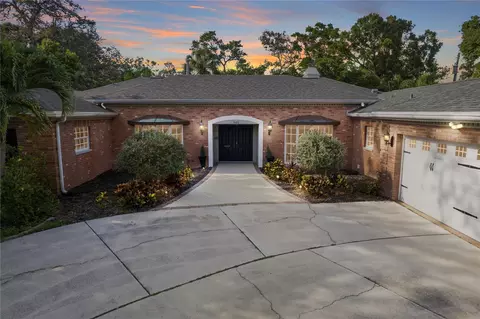 302 Eastleigh Dr, Belleair, FL 33756