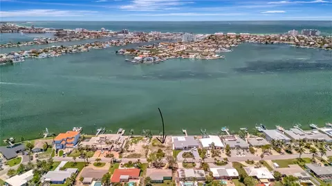 7056 S Shore Dr S, Saint Petersburg, FL 33707