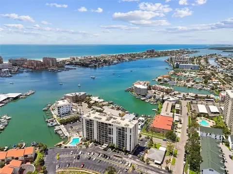 255 Dolphin Pt #207, Clearwater Beach, FL 33767