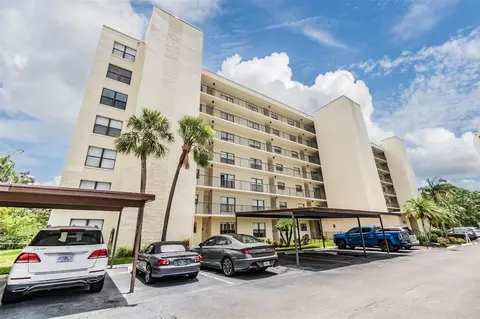 900 Cove Cay Dr #1B, Clearwater, FL 33760