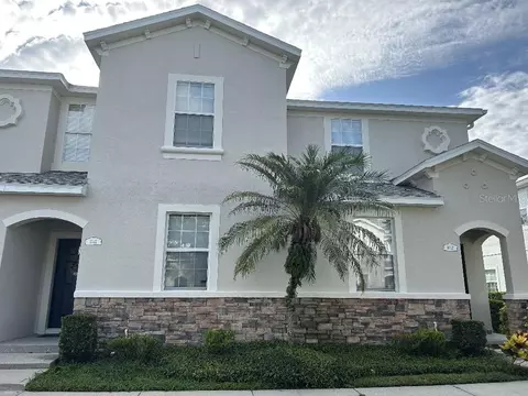 1941 Greenwood Valley Dr, Plant City, FL 33563