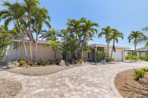 417 41st Ave, Saint Pete Beach, FL 33706