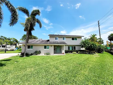 5101 Dover St NE, Saint Petersburg, FL 33703