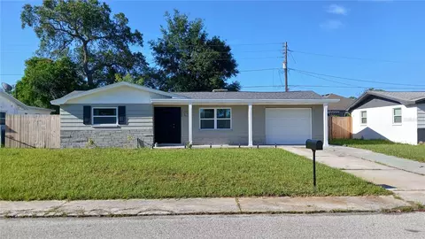 3150 Beacon Square Dr, Holiday, FL 34691