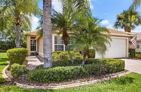 15744 Crystal Waters Dr, Wimauma, FL 33598