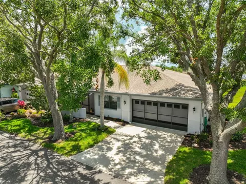 2417 Locksley St, Sun City Center, FL 33573